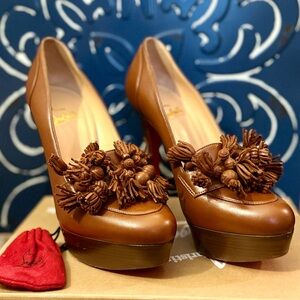 💕Amazing💕 CHRISTIAN LOUBOUTIN Agence Tassel 140 Pumps
